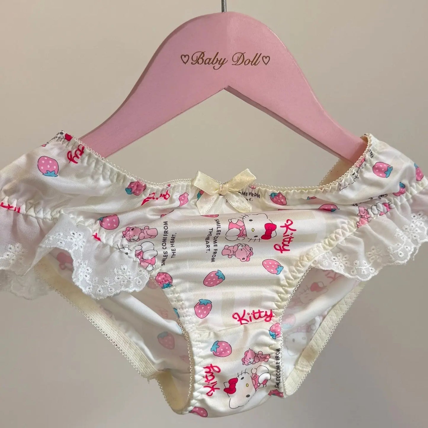 Hello Kitty Anime Characters Cartoon Cute Printed Pattern Girl Underwear Creative Kawaii Girl Heart Sweet Triangle Pants Gift