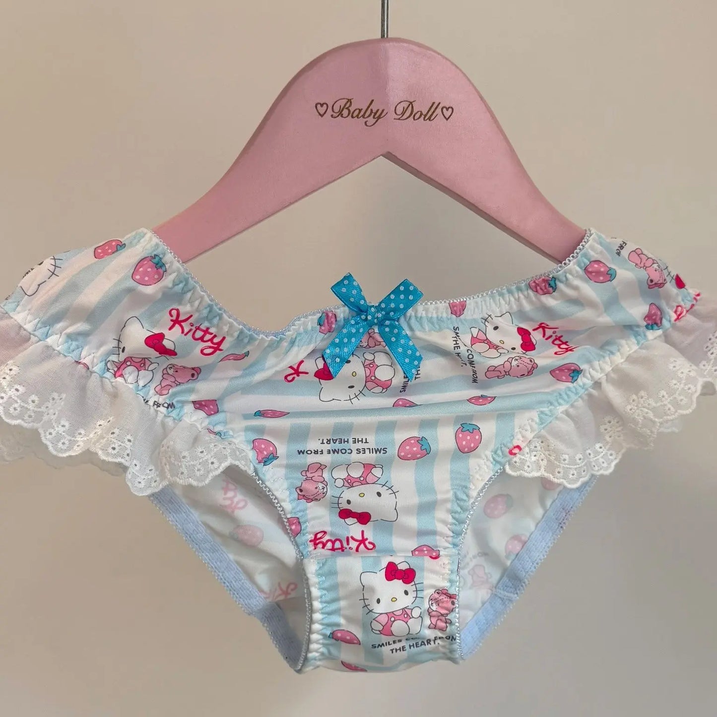 Hello Kitty Anime Characters Cartoon Cute Printed Pattern Girl Underwear Creative Kawaii Girl Heart Sweet Triangle Pants Gift
